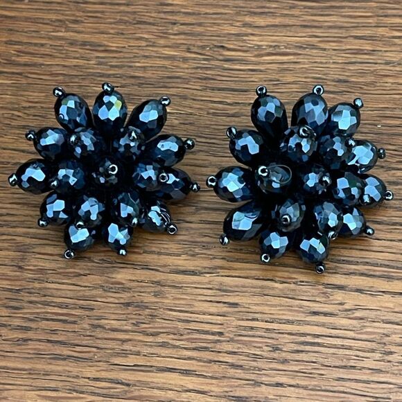 Vintage Crystal Faceted Blue Black Cluster Large Pierced Earrings 1.5" - Picture 1 of 6